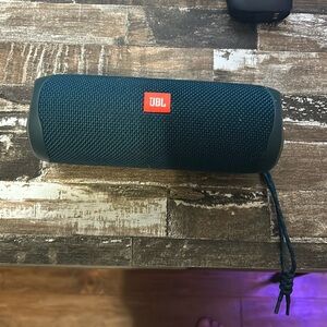 JBL flip 5
